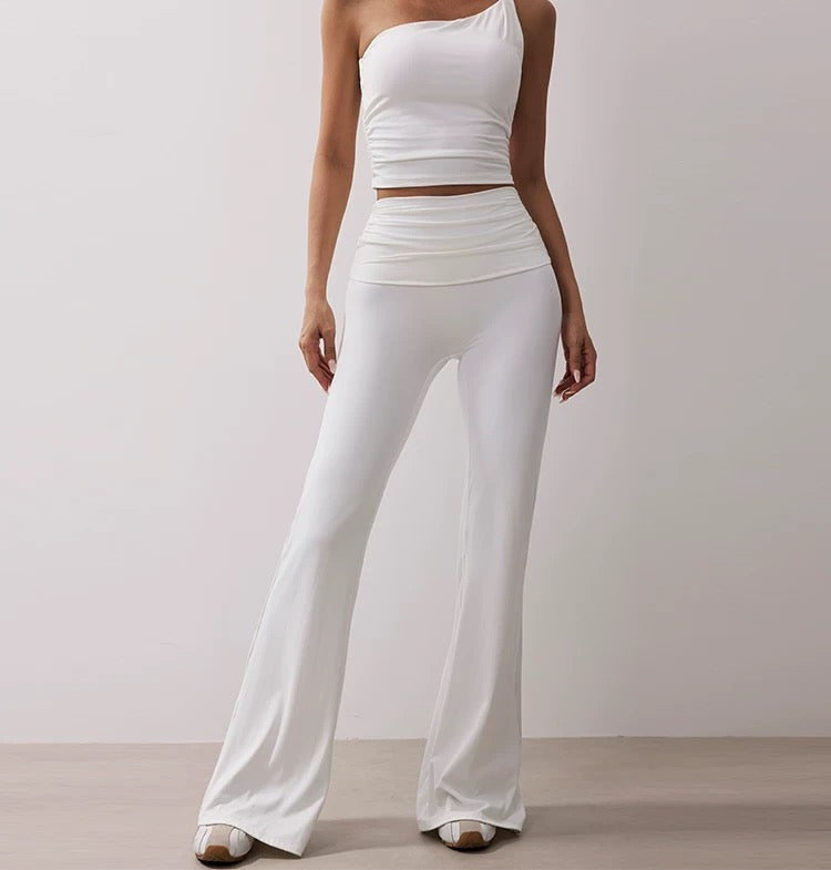 Off-the-shoulder top